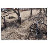 2 axles w/wagon wheels