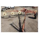 Vicon 6 wheel rake