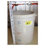 8 Gallon Redwing Crock Small Wing