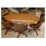 Dining Table (4 Chairs and 2 Leaves)