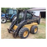NH LX885 Diesel Skid Loader