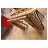 2 pairs of saw horses