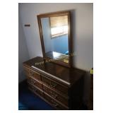 6 drawer dresser w/mirror