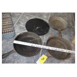 3 cast iron pans