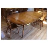Table w/ 4 Chairs & 4 Leaves