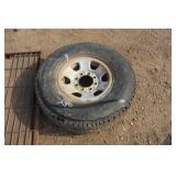 LT265R16 wheel & tire off of Ford