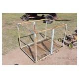 Platform basket with fork pockets