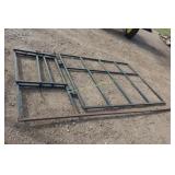 Calving pen stantion with swing gate 10