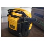 DeWalt 18V 2 gallon vacuum