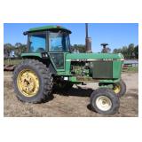 John Deere 4240 w/ Cab