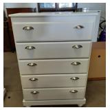 Clean 5 Drawer Dresser, Matches Lot #15001,
