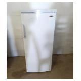 Avantgarde Stand Up Apartment Sized Freezer