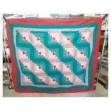 Lovely quilt 86" x 76"