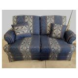 Upholstered Love Seat With 2 Matching Throw