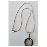 925 Sterling Silver 18" chain & 925 Pendant