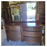 6 Drawer dresser with Mirror