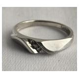 10K White Gold Diamond Ring  2 grams