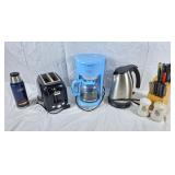 Knife block, black and Decker kettle, Rise Coffee