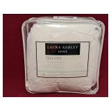 Laura Ashley Home White Goose Down Duvet double /