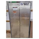 Mastercraft tool cabinet with key