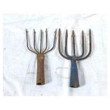 2 fish spears