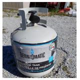 Full bbq propane tank