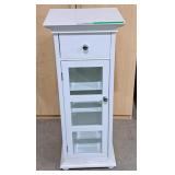 Petite bathroom cabinet