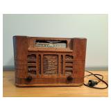 Antique Viking AM Tabletop Radio - Tested &