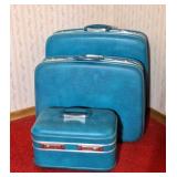 3 piece Carson luggage set with keys