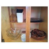 Popcorn maker, ruffled bowls, wooden salad bowl