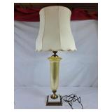Beautiful Vintage Table Lamp - Pearl Glass Body