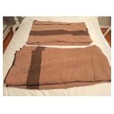 Pair of wool blankets The Old Mill 66' x 74'