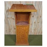 Standing lectern with shelf