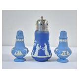 Lovely Wedgwood Shaker & S&P Shakers
