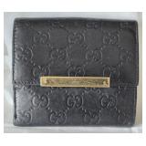 Gucci  Authentic  Leather Wallet