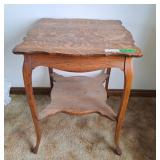 Vintage 2 tier wood table