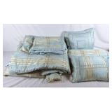 Whole home comforter set. 92" x 96"