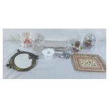 Vanity decorator lot!