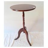 Petite plant stand