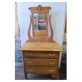 Vintage 3 drawer dresser with mirror