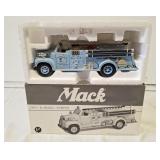 1/34 First Gear Mack 1960 B Model Pumper