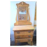 Lovely 3 drawer dresser with mirror.