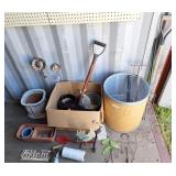 Garden lot! Shovels, pots, garden decor, etc