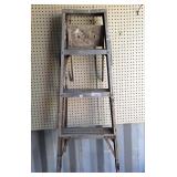Folding aluminum 3 step ladder