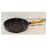 Findlay No 60 Made in Canada Cast Iron Pan