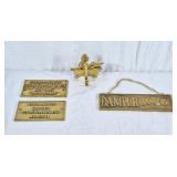 Bathtub towel hook, damper closed / open sign,