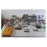 Quantity of heavy duty stables, metal socket