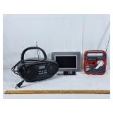 Lot of two radios and digital picture frame