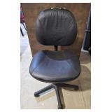 Rolling office chair