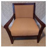 Elegant accent chair